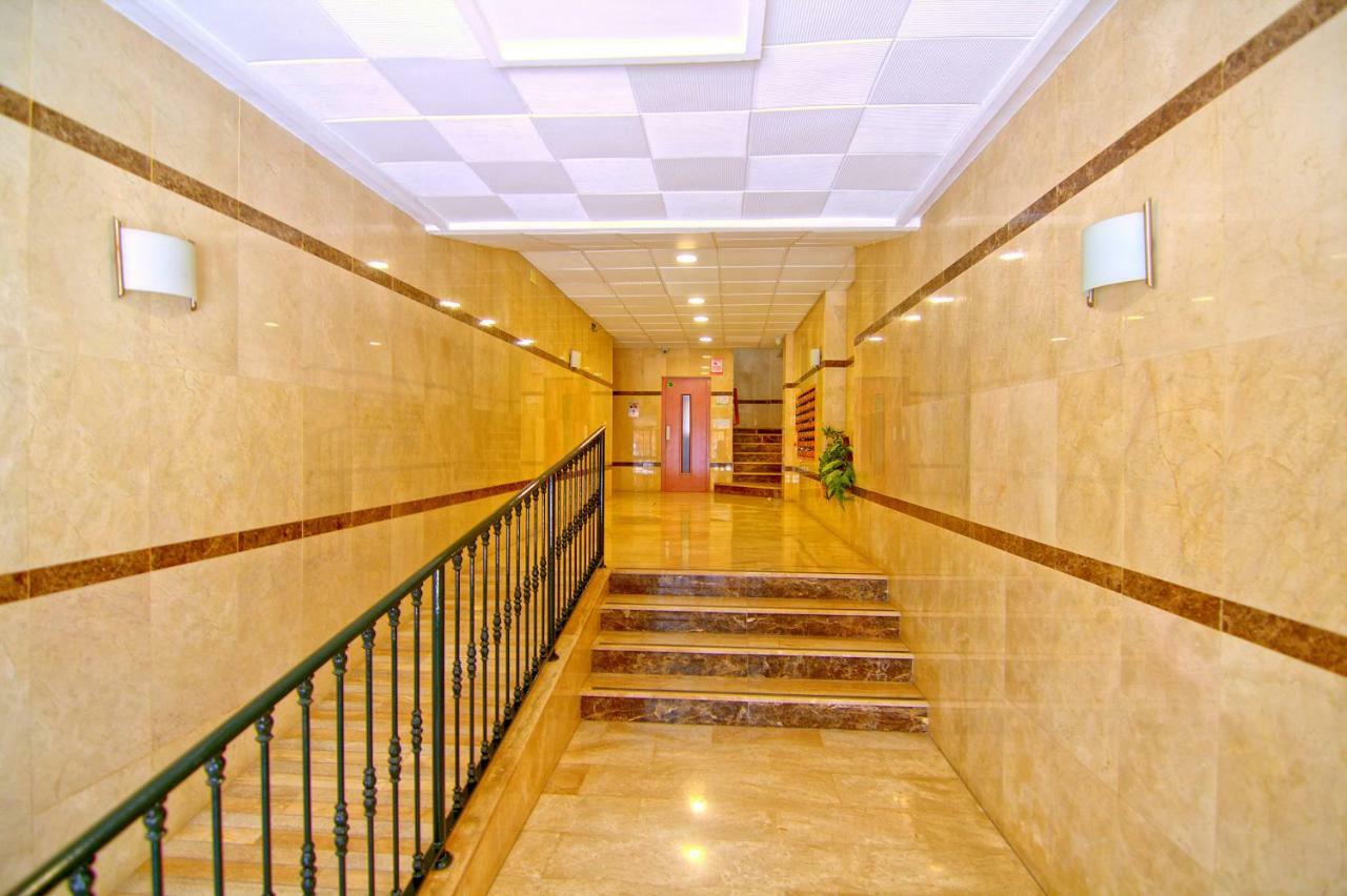 Low Cost Rooms Malaga River Екстер'єр фото