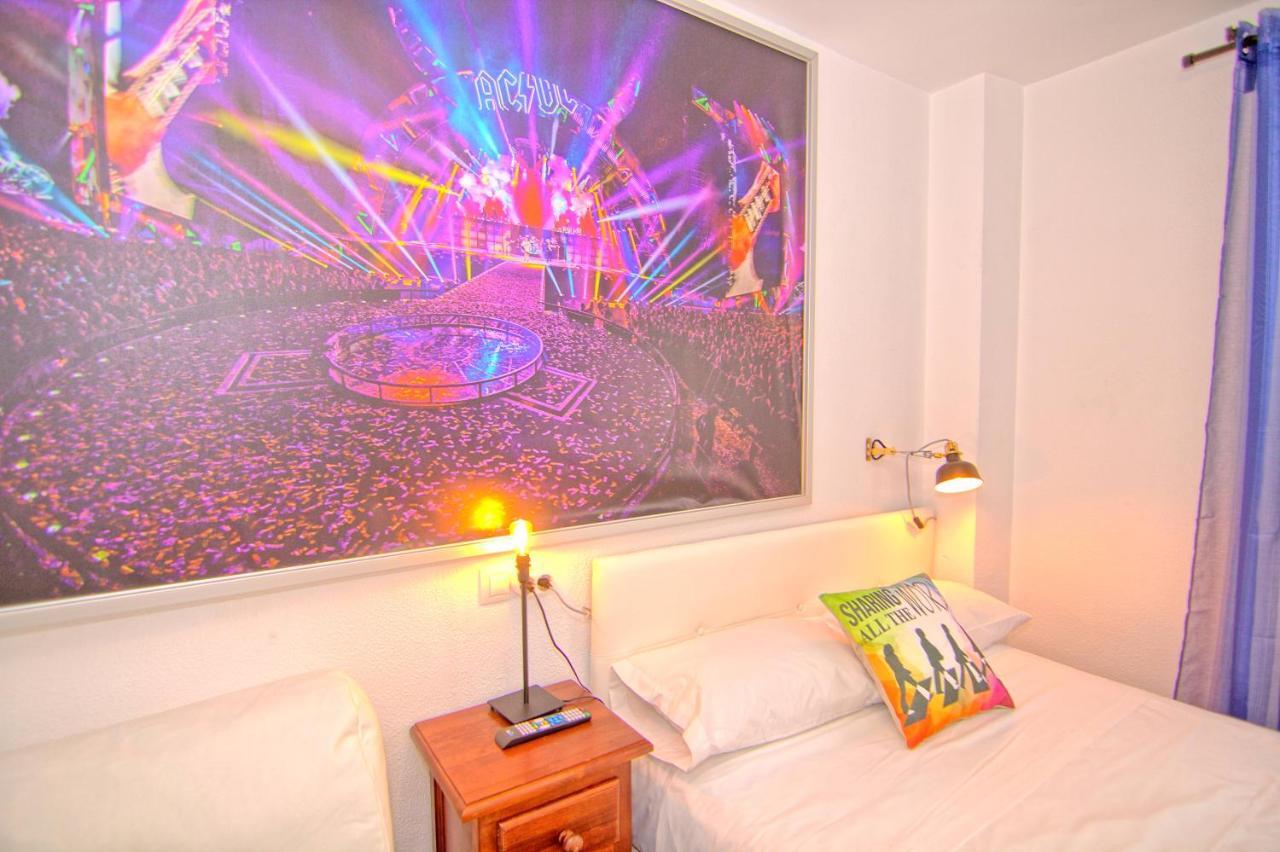 Low Cost Rooms Malaga River Екстер'єр фото